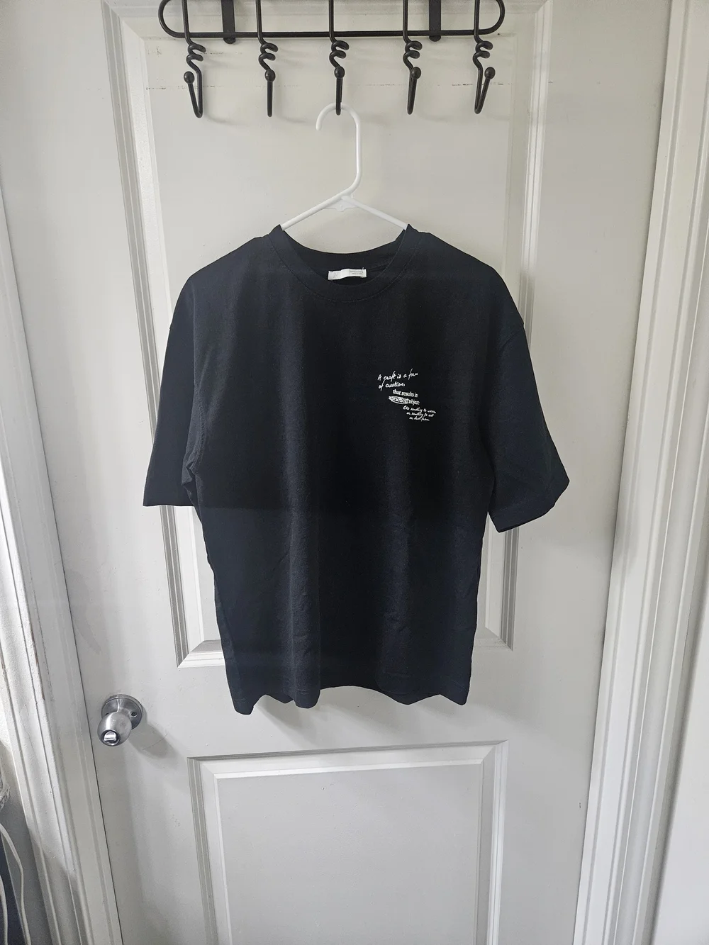 Zara Black Short-Sleeve Tee with Small White Chest Graphic - Picture 2 of 12